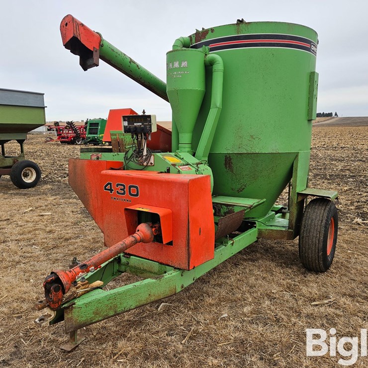 Owatonna 430 Grinder/Mixer
