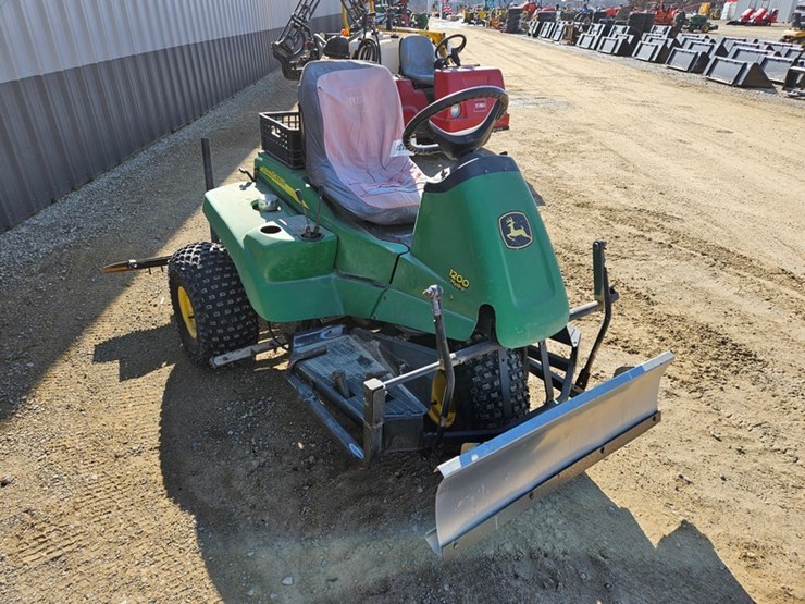 john-deere-1200-image-7