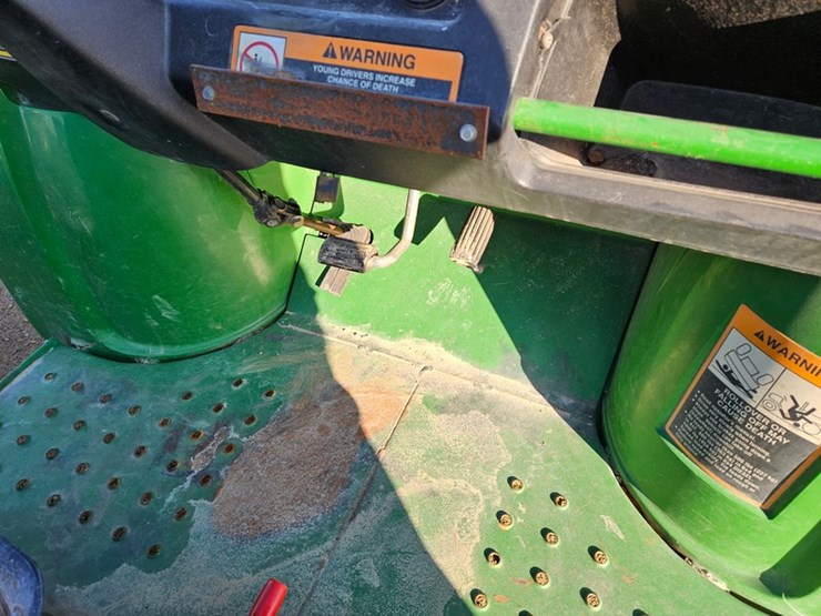 john-deere-turf-gator-image-10