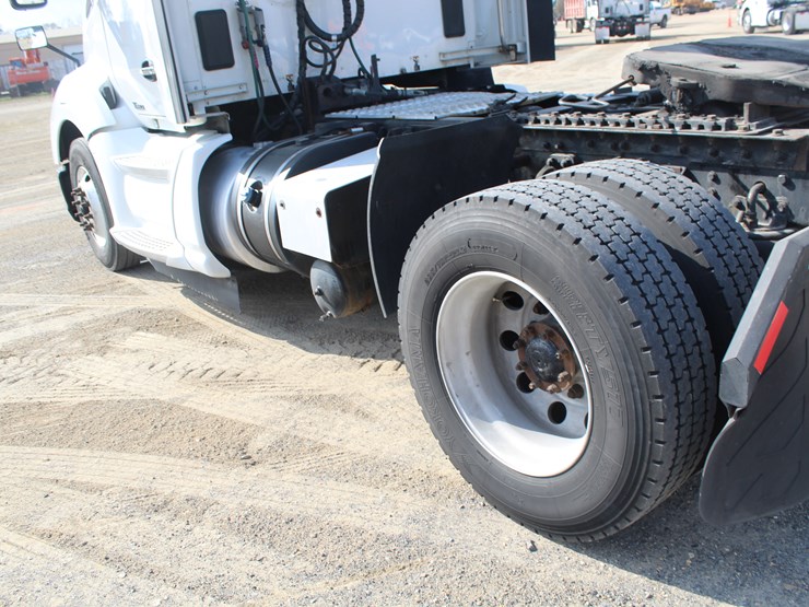 2006-kenworth-t680-image-6