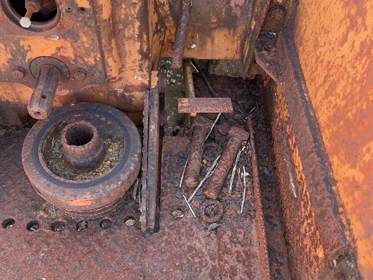 minneapolis-moline-orchard-transmission-and-rear-end-image-15