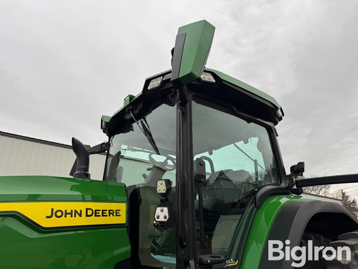 2021-john-deere-8r-370-image-18