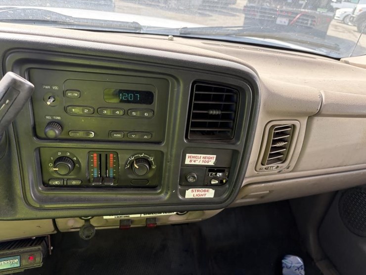 2003-chevrolet-2500-image-14