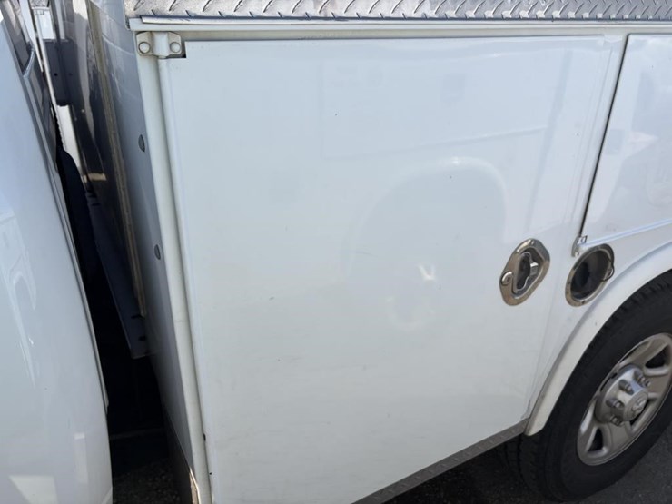 2018-dodge-2500-image-21