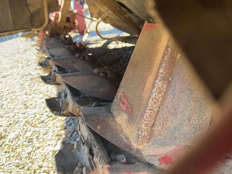 new-holland-616-image-4