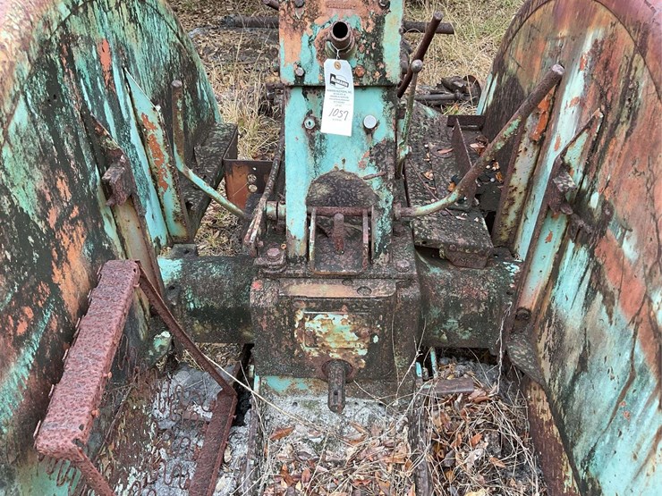 minneapolis-moline-parts-tractor-image-3