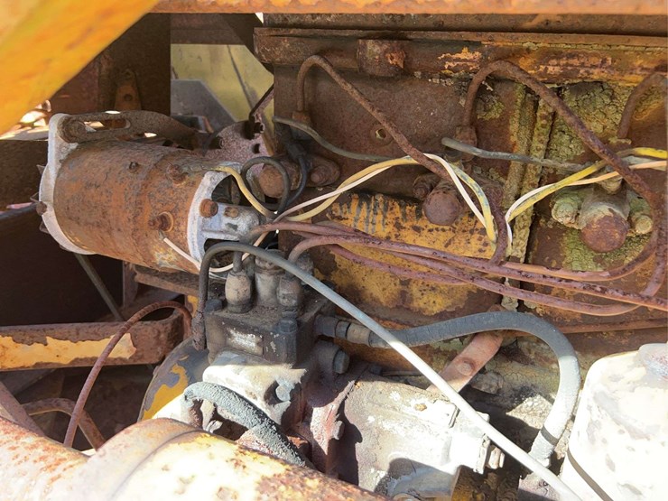 minneapolis-moline-diesel-crawler-image-19