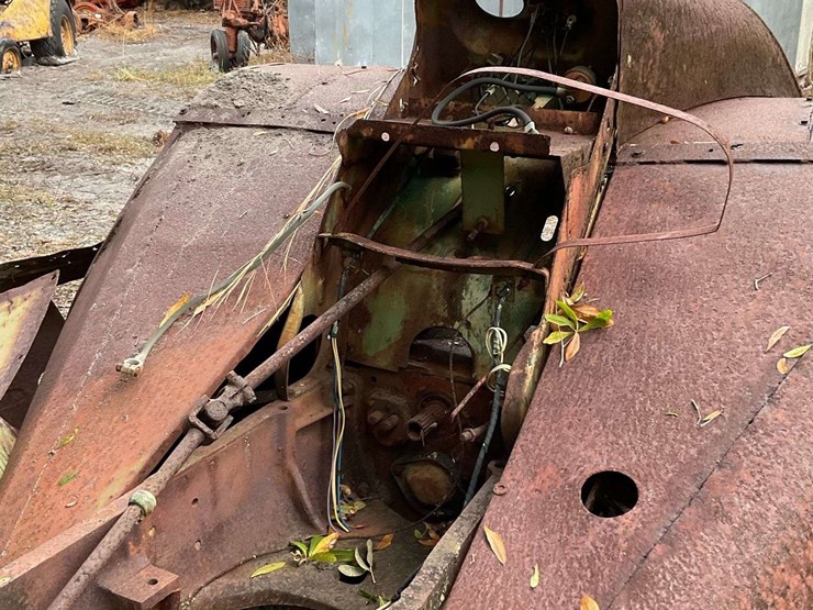 oliver-orchard-project-tractor-image-12