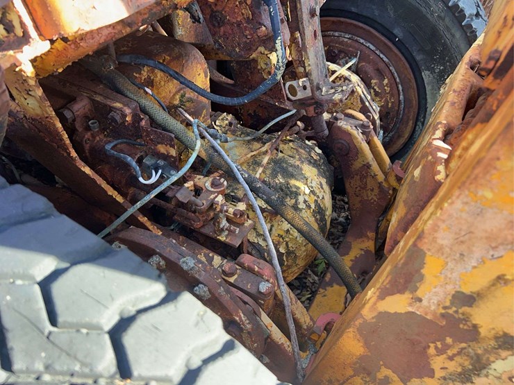 minneapolis-moline-forklift-image-8