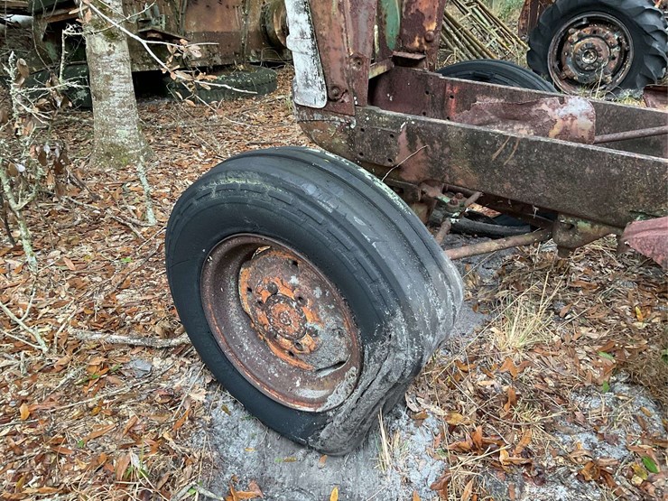 oliver-orchard-project-tractor-image-15