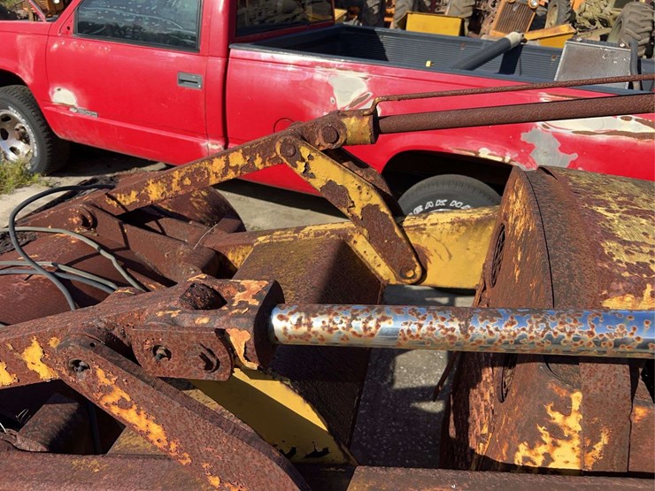 minneapolis-moline-diesel-crawler-image-12