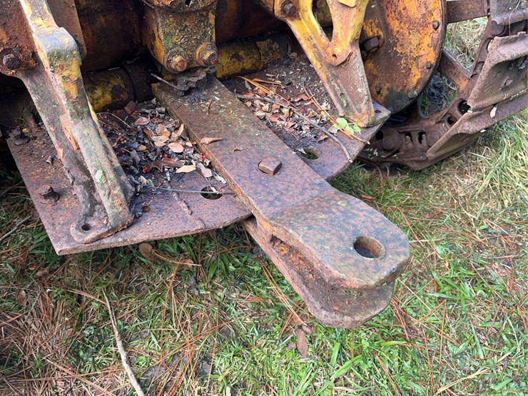 caterpillar-thirty-image-51