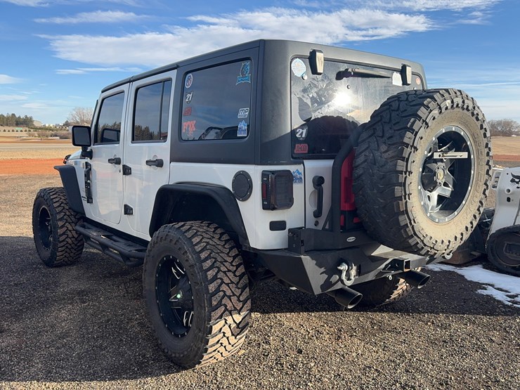 2014-jeep-wrangler-image-4