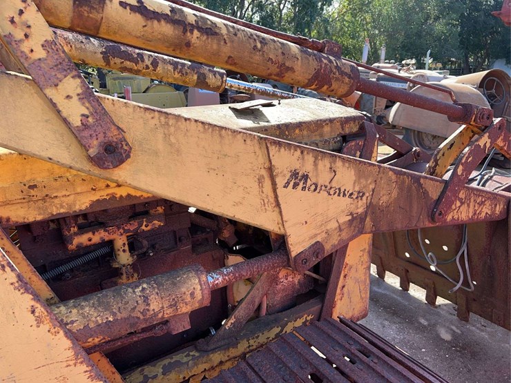 minneapolis-moline-diesel-crawler-image-37