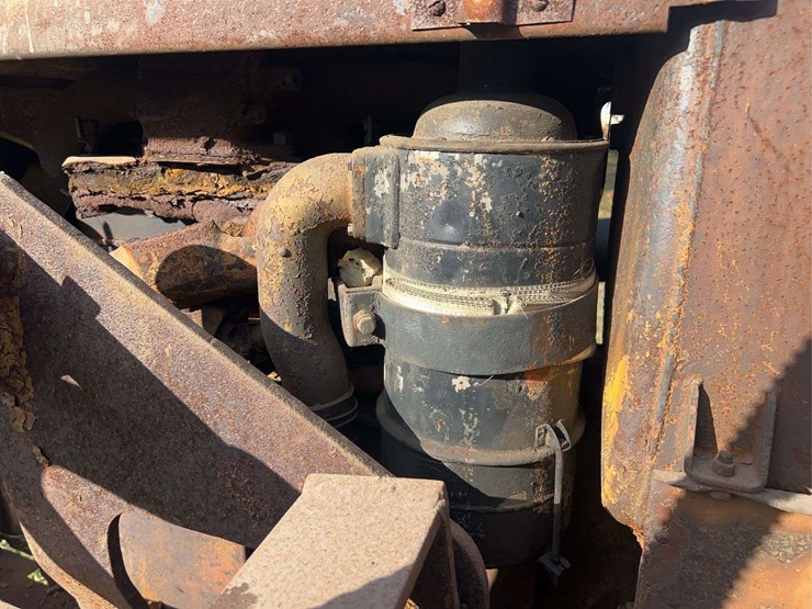 caterpillar-forty-gas-crawler-image-36