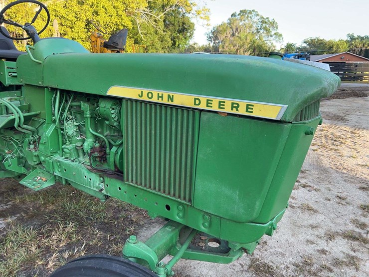 john-deere-3020-image-12
