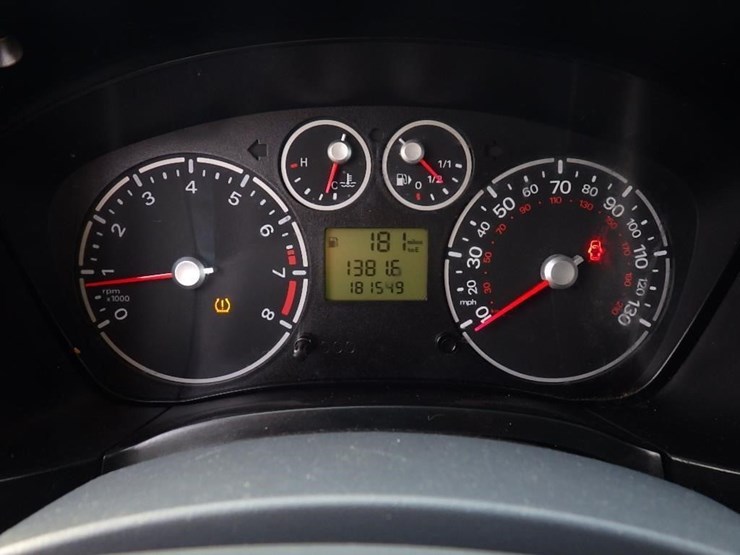 2013-ford-transit-connect-image-28