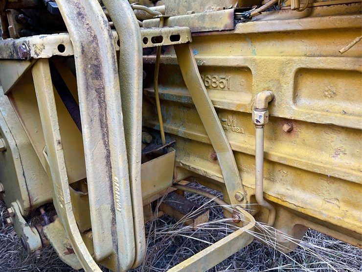 minneapolis-moline-g900-image-13