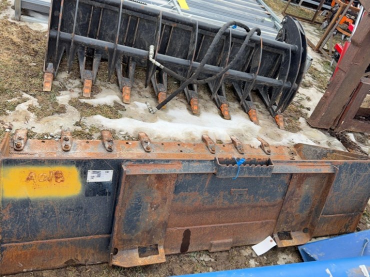 caterpillar-80-image-4