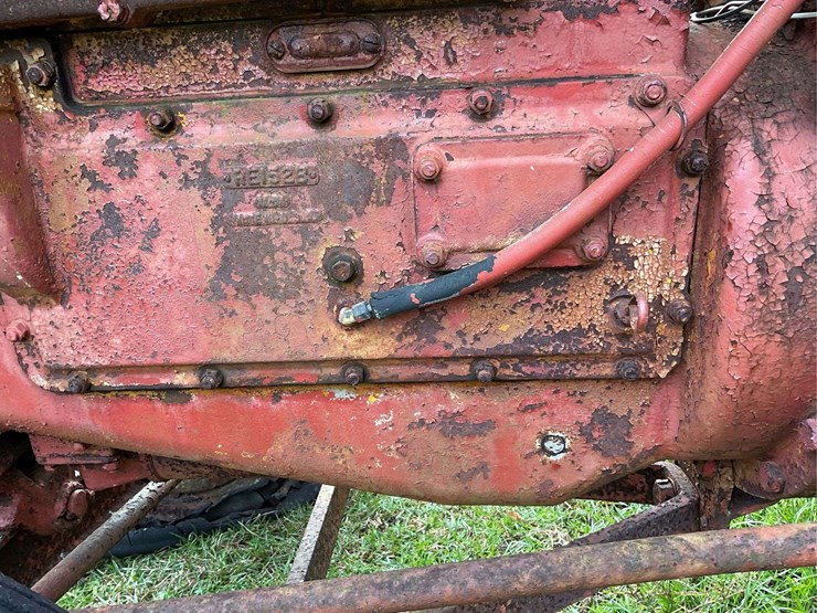 minneapolis-moline-parts-tractor-image-10