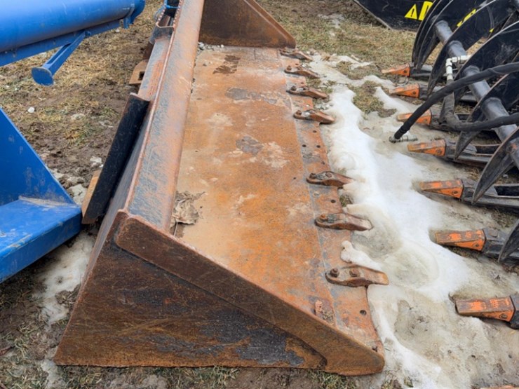 caterpillar-80-image-6