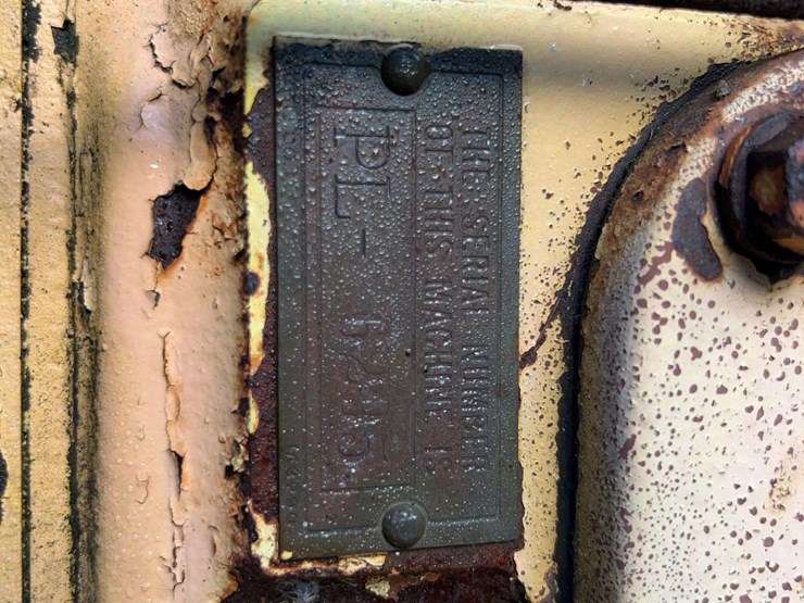 caterpillar-twenty-image-54