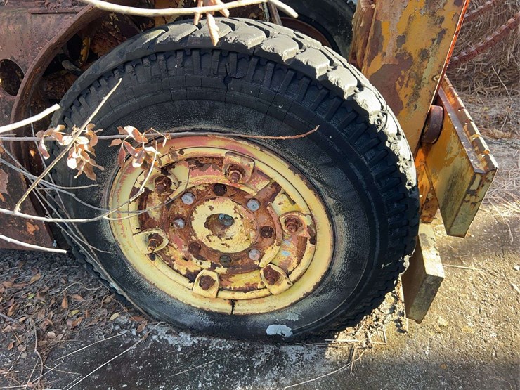 minneapolis-moline-forklift-image-10