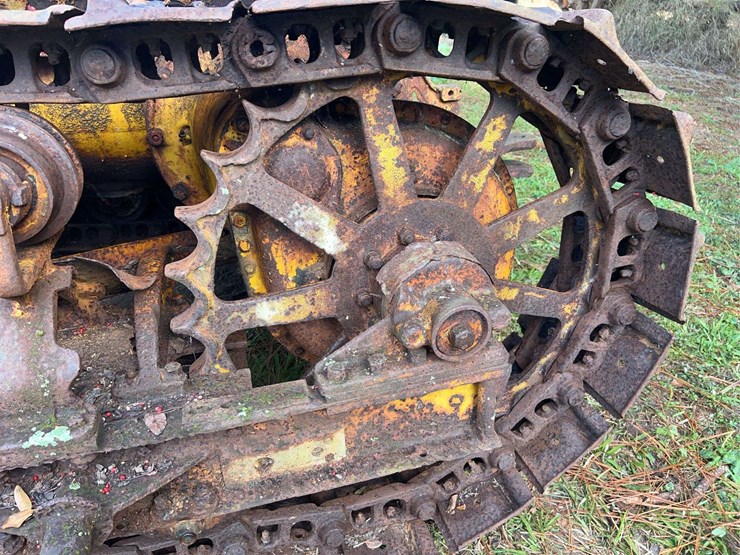 caterpillar-thirty-image-40