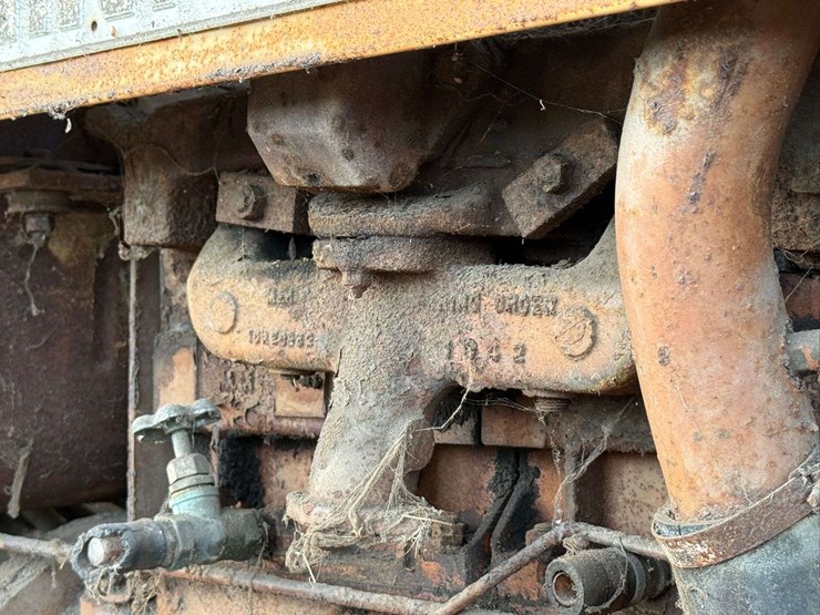 minneapolis-moline-u302-image-19