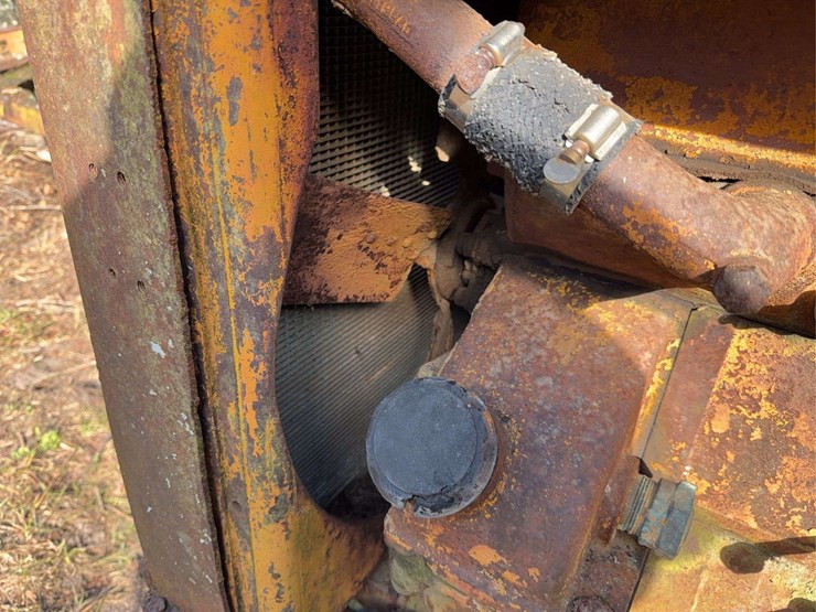 caterpillar-2-ton-image-13