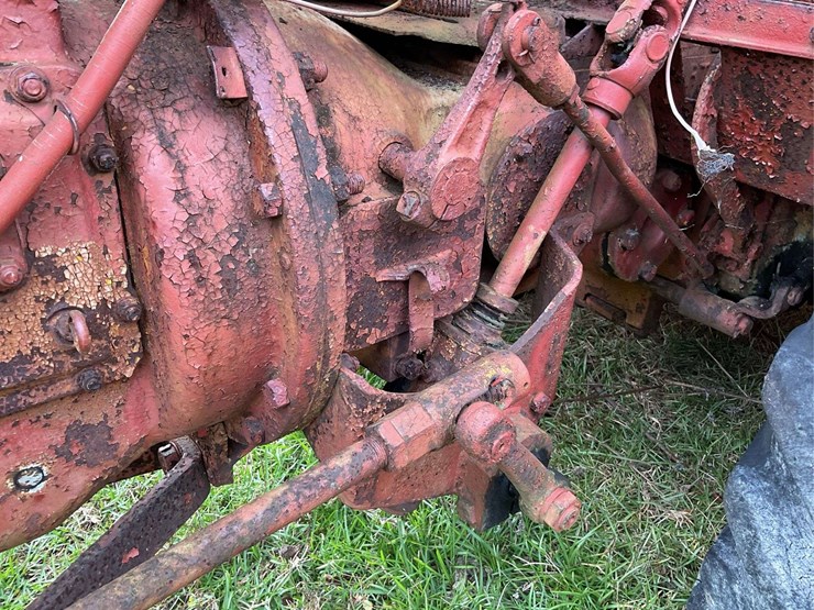 minneapolis-moline-parts-tractor-image-11