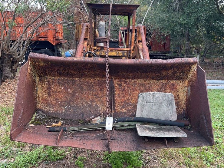 minneapolis-moline-diesel-backhoe-image-4