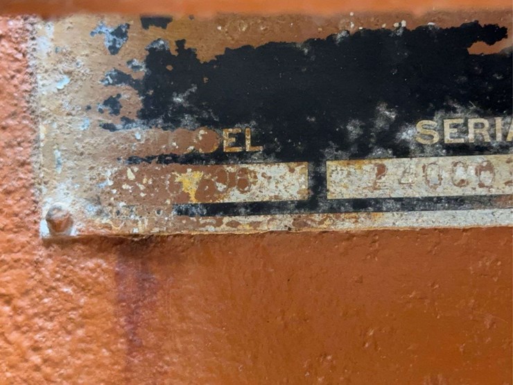 minneapolis-moline-g706-image-23