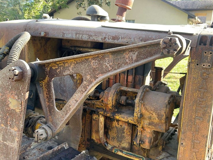 caterpillar-forty-gas-crawler-image-47