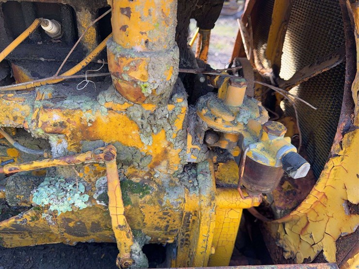 caterpillar-twenty-two-image-15