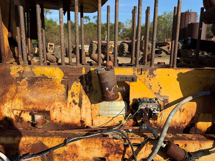 minneapolis-moline-g1000-image-18