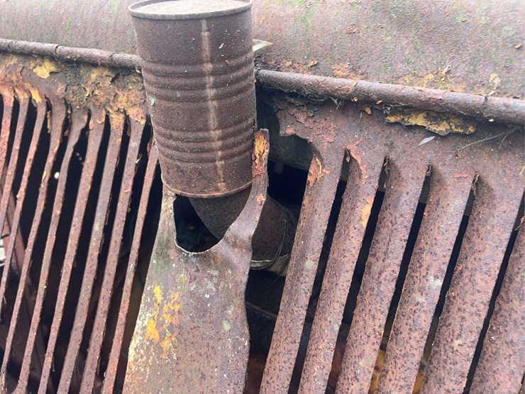 caterpillar-fifteen-crawler-image-11