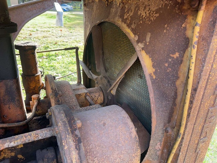 caterpillar-forty-gas-crawler-image-15