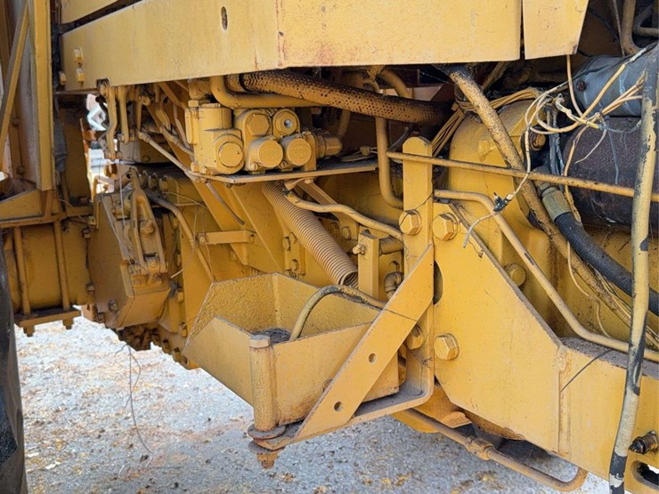 minneapolis-moline-g1000-image-25