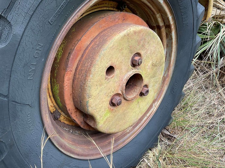 minneapolis-moline-g707-image-21