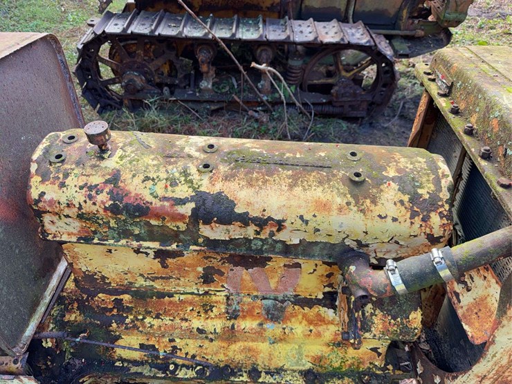 caterpillar-2-ton-crawler-image-17