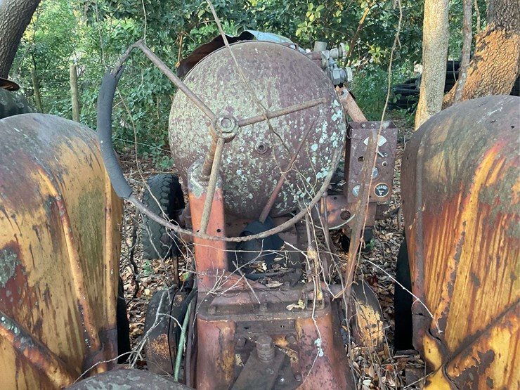minneapolis-moline-lp-parts-tractor-image-27