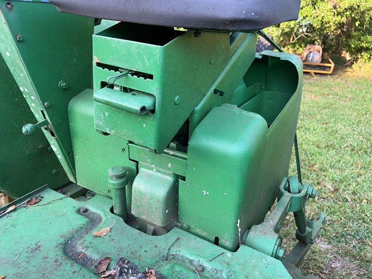 john-deere-3020-image-66