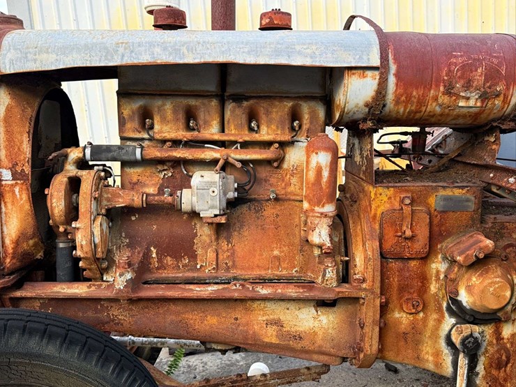 twin-city-21-32-tractor-image-15