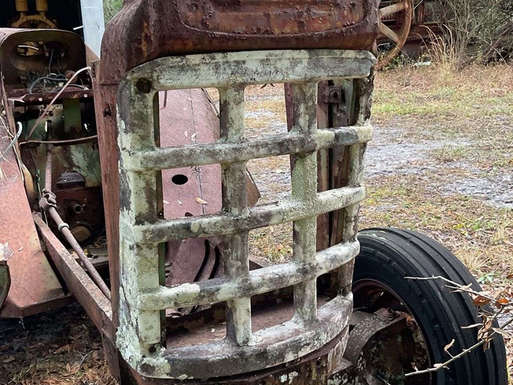 oliver-orchard-project-tractor-image-11