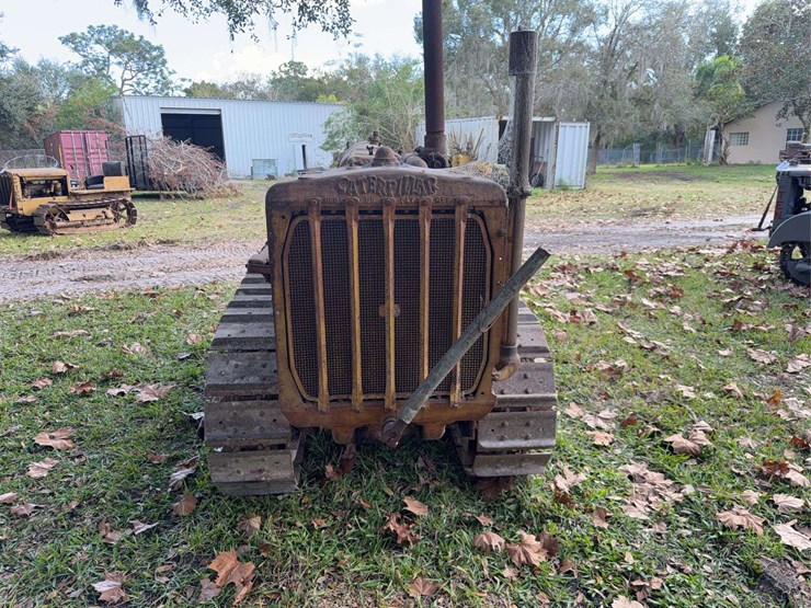 caterpillar-thirty-image-7