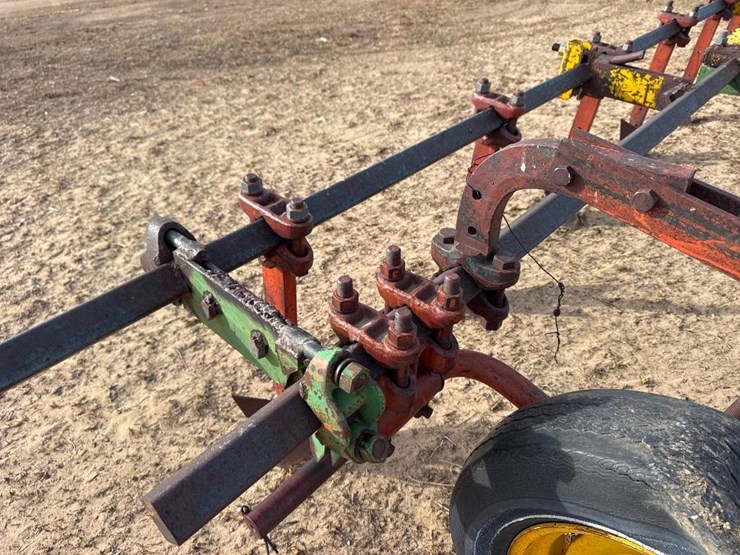 7-shank-cultivator-image-15