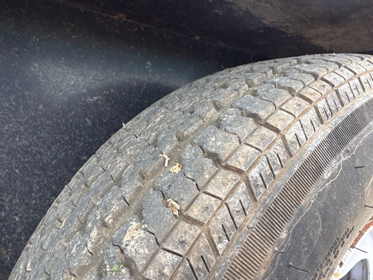 friesen-seed-tender-image-22