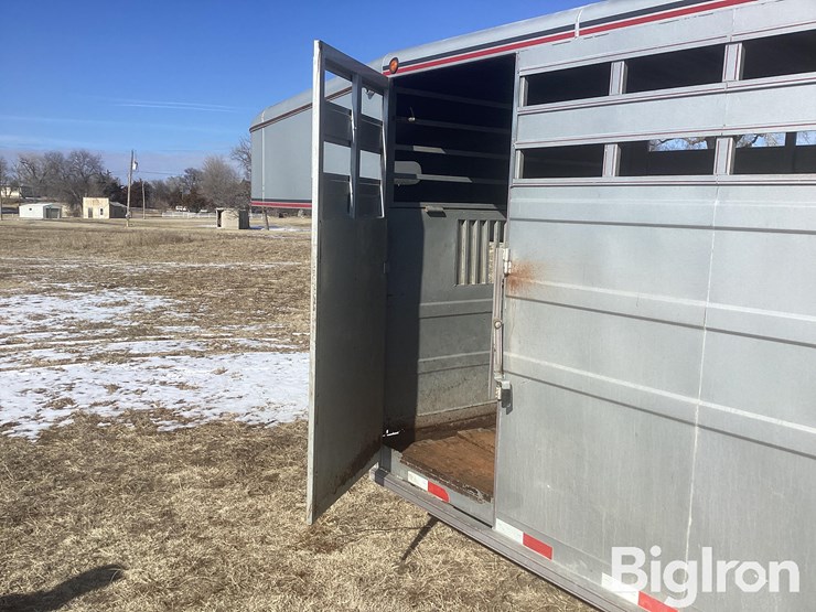 2010-titan-trailer-image-10