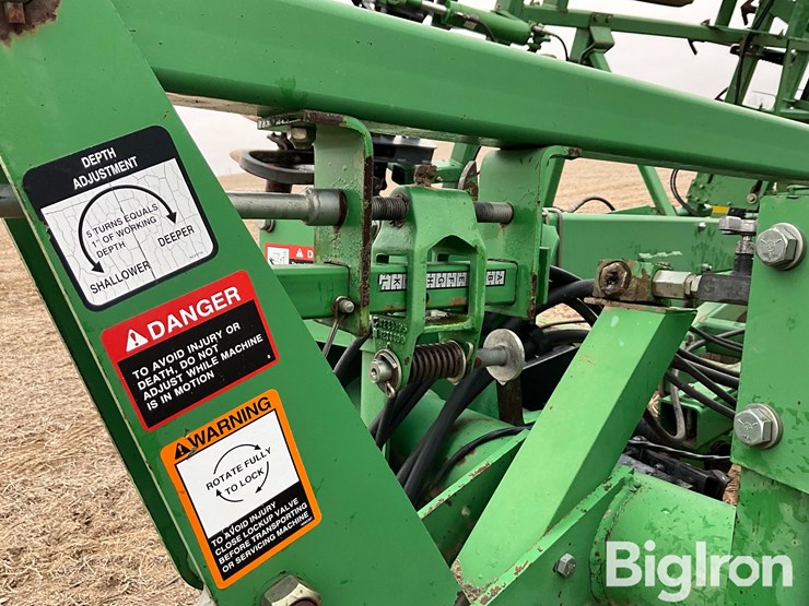 john-deere-726-image-18